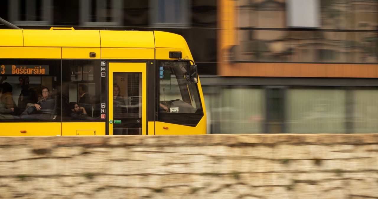 Transport Galata Iași: Acces și Mobilitate Lapis Residence